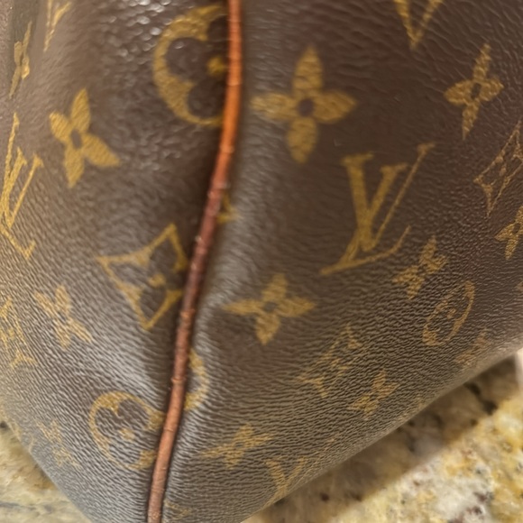LV Speedy 30 - Picture 6 of 7